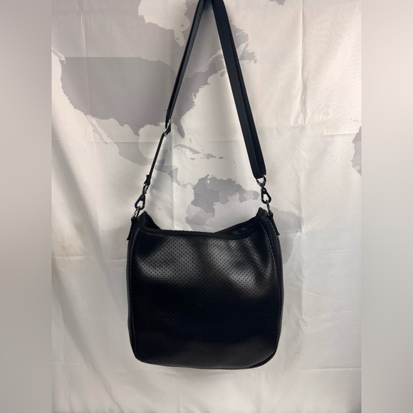 Haute Shore Blake Bello crossbody bag - Picture 2 of 9